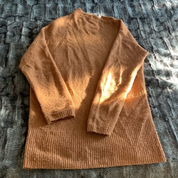 Elizabeth and James sweater - Picture 2 of 3